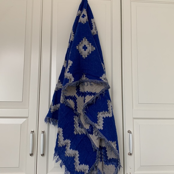 Wilfred 100% Wool Diamond Mosaic Scarf - Picture 4 of 4